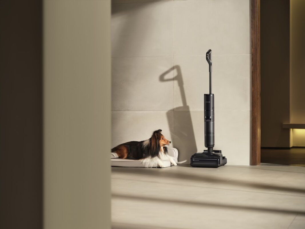 Photo cordless vacuum