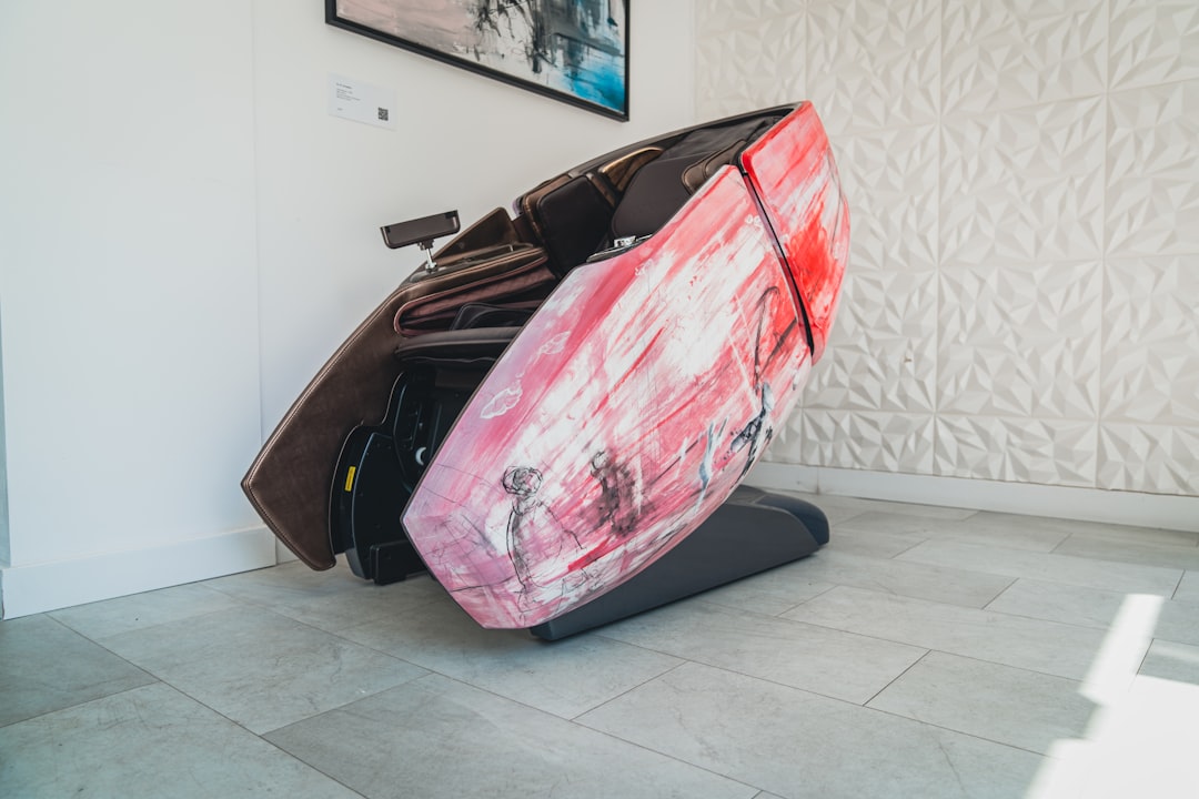 Photo massage machine