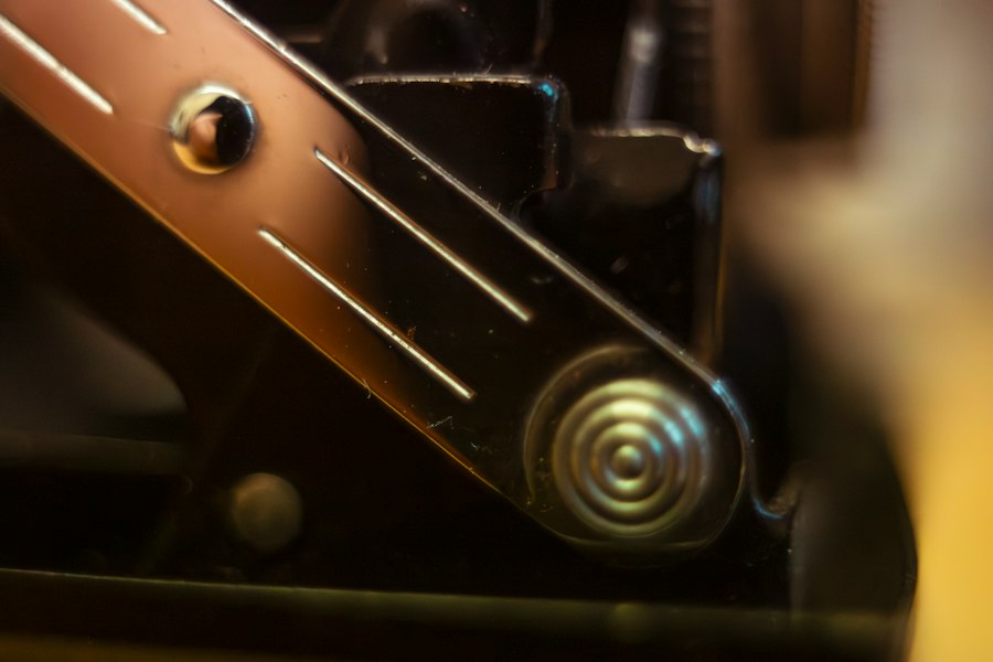soft close hinge mechanism