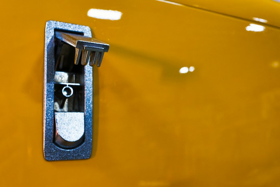 Photo cup hinge installation tutorial